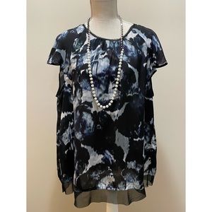 Vera Wang women’s dress shirt, size XL